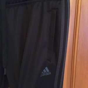 L Adidas Joggers - Dark Grey Trim